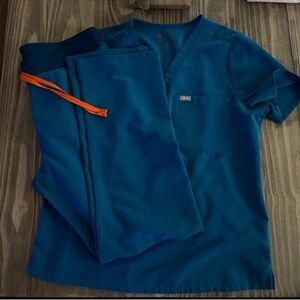 🧡FIGS  LIMITED EDITION Alps Blue Large Set!🧡